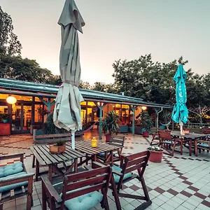island-hostel-budapest.inbudapesthotels.com/